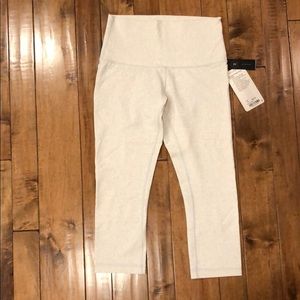 NWT Lululemon Wunder Under Hi-Rise Crop- Size 10